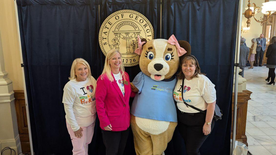 Amy M. Jacobs tweet media