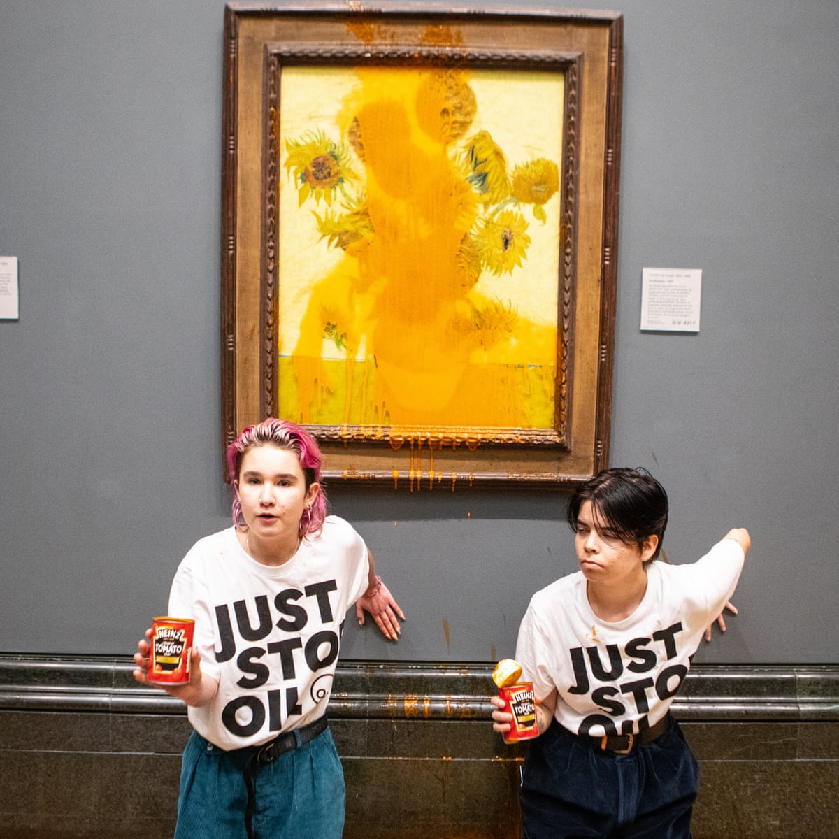 Expanding IT tweet media