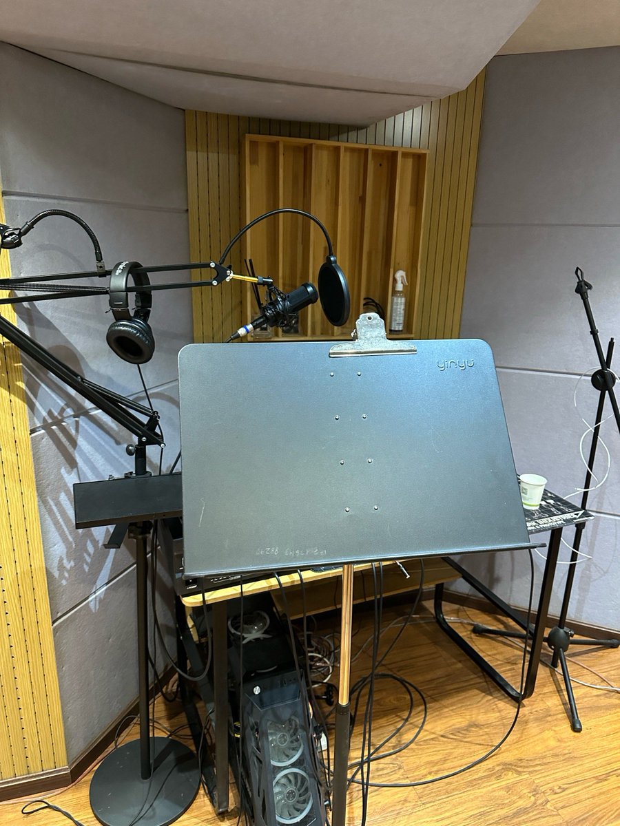 Chdjdhd Xhxjdjd tweet media