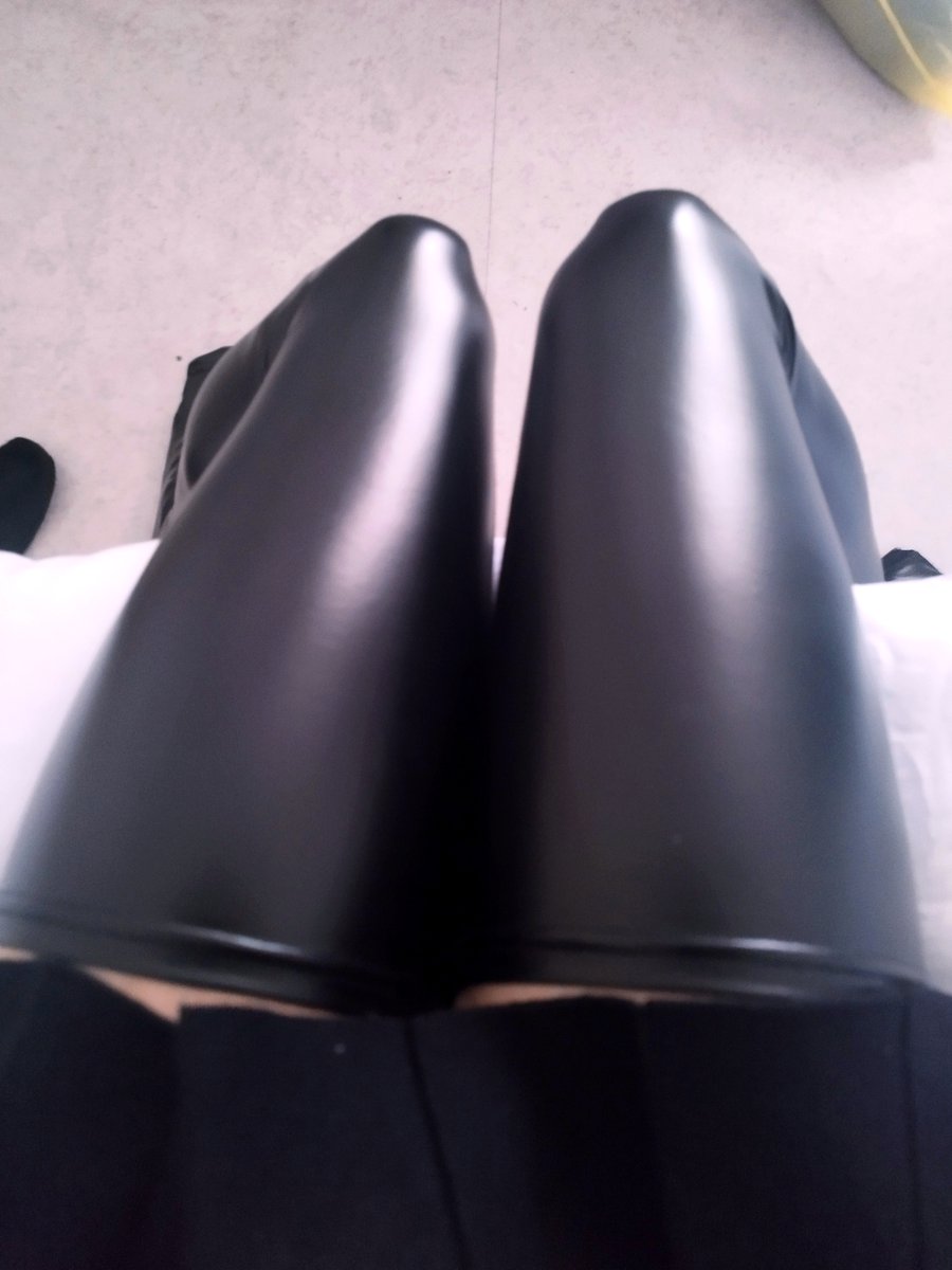 CallMeRobyn tweet media