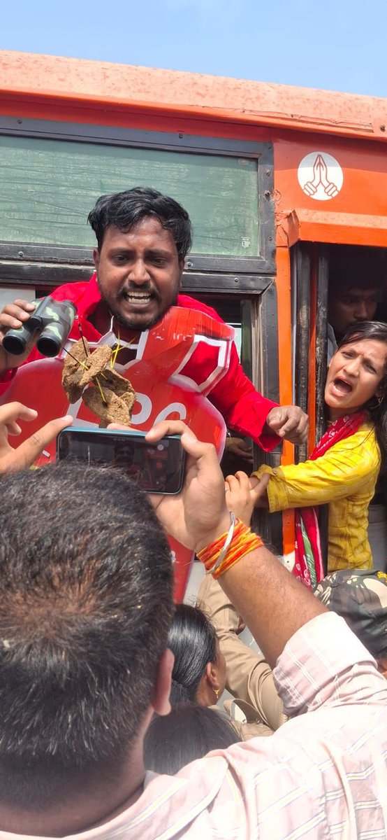 Samajwadi Party tweet media