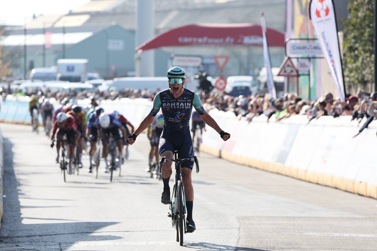 departement59's tweet image. Du monde au bord des routes et du beau spectacle pour le Grand Prix de #Denain .🚴‍♂️
 
À quelques semaines de Paris-Roubaix
les coureurs ont offert une course animée du début à la fin.
 
Bravo à tous les participants et félicitations à Alec Segaert qui remporte cette 67e édition