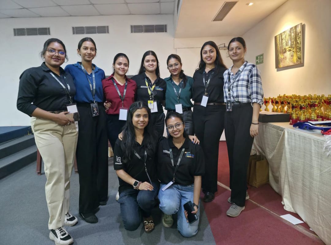 Tanushree_171's tweet photo. Creating content. Managing chaos. Making it happen. 🎥🔥
Texibition as a Content Creator &amp; Volunteer 🚀
#Texibition #Teamwork https://t.co/K56SvX8Dc6