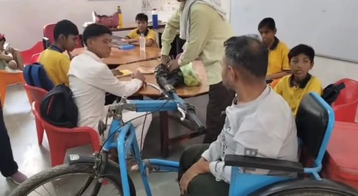 Samajwadi Party tweet media