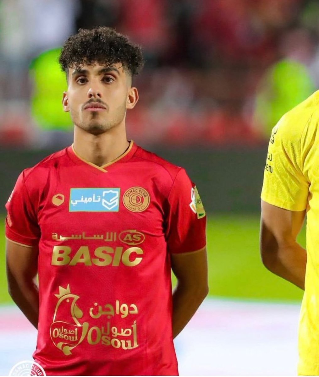 مُطَّلِع tweet media