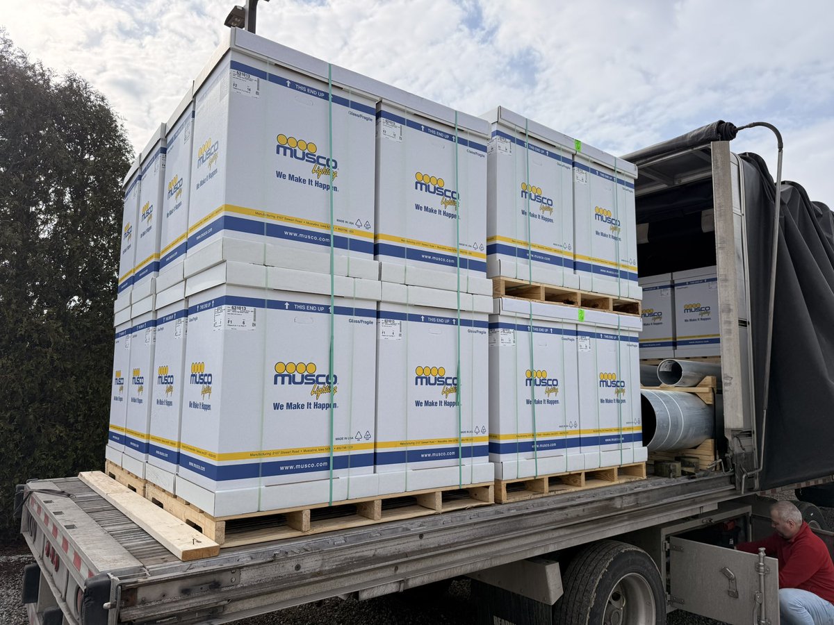 Teach_MrMichel's tweet image. Lighting has been delivered for Brideweser Stadium! #SOAR #GoFalconsGo