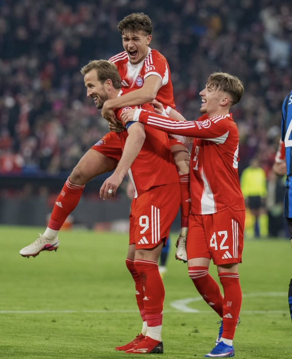 mira🐈‍⬛ tweet media