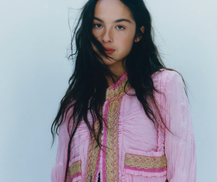 About Music tweet media