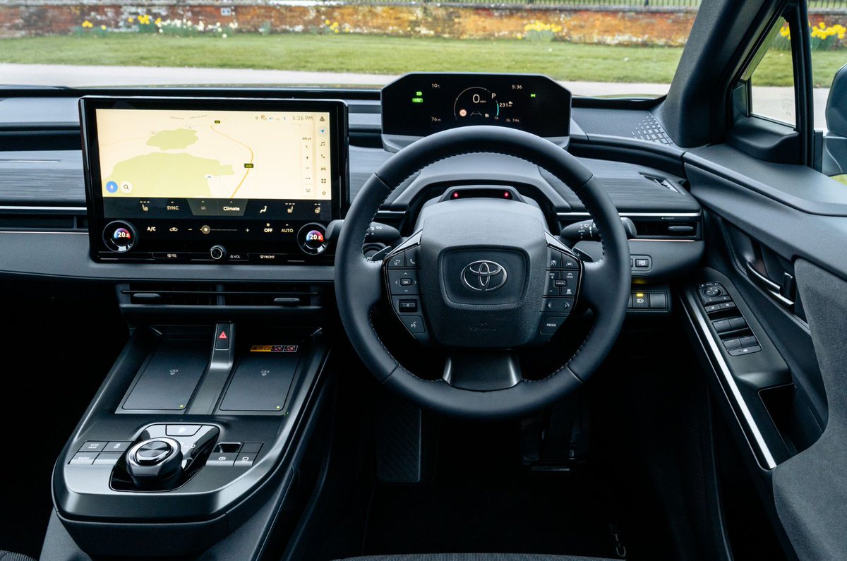 What Car? tweet media