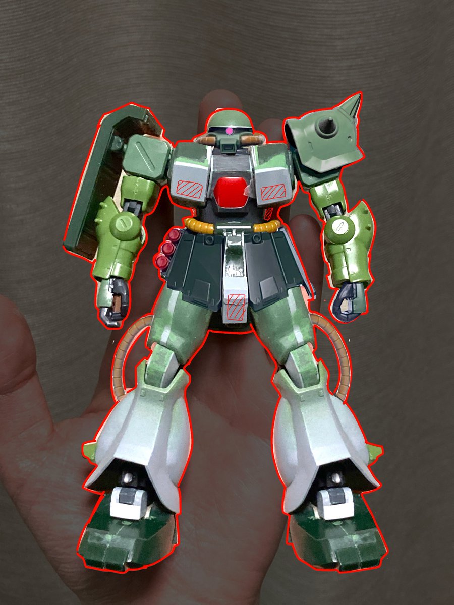 このまま作っていくとこうなるなーと思いながら画像加工
腰はもうちょい太くする(赤斜線の部分を足す)として、スカートどうするか……