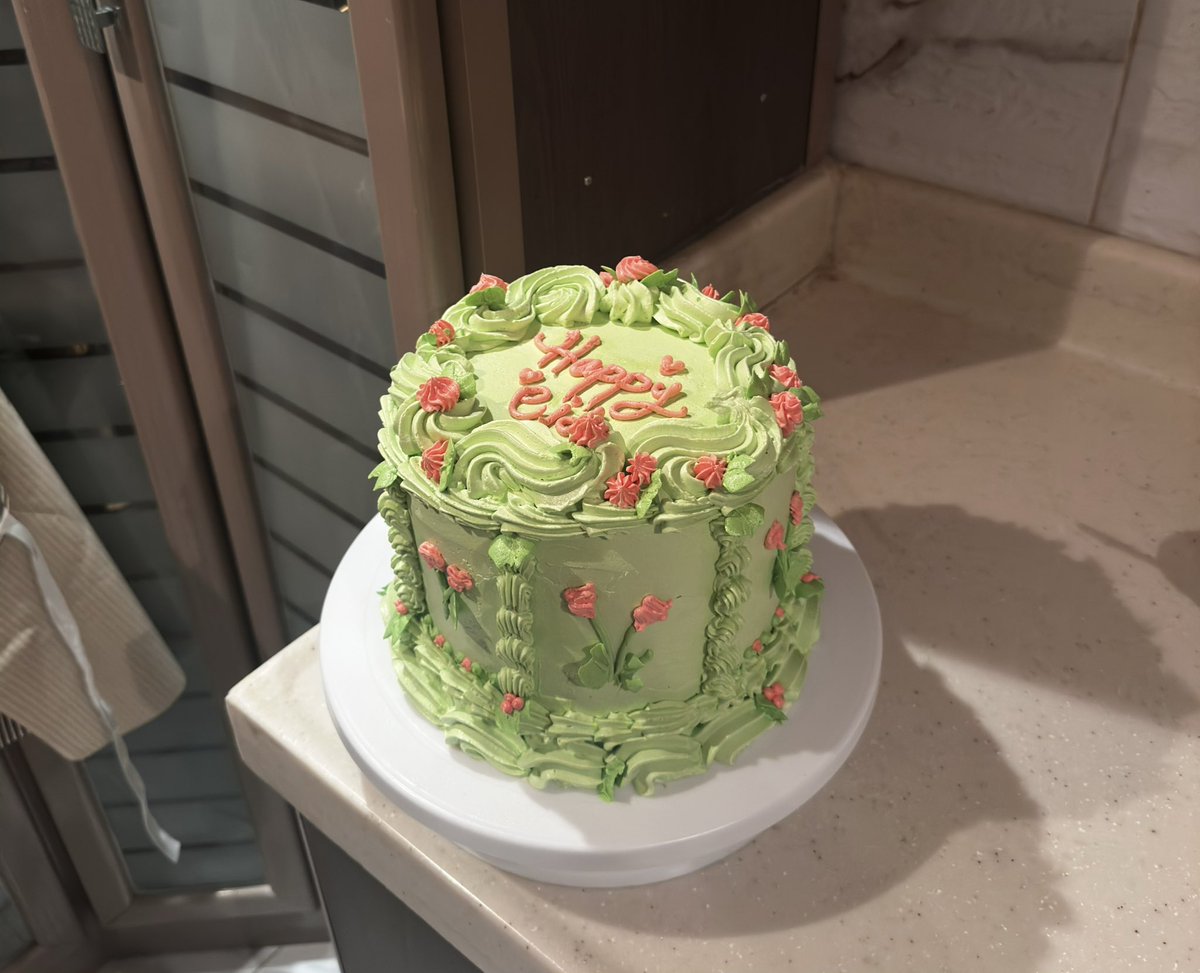 العـنود tweet media