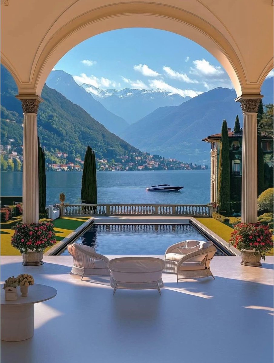 W0rld2026's tweet photo. Lake Como, Italy 🇮🇹 https://t.co/nnijDagXr5