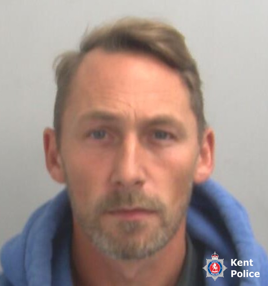 Kent Police Medway tweet media