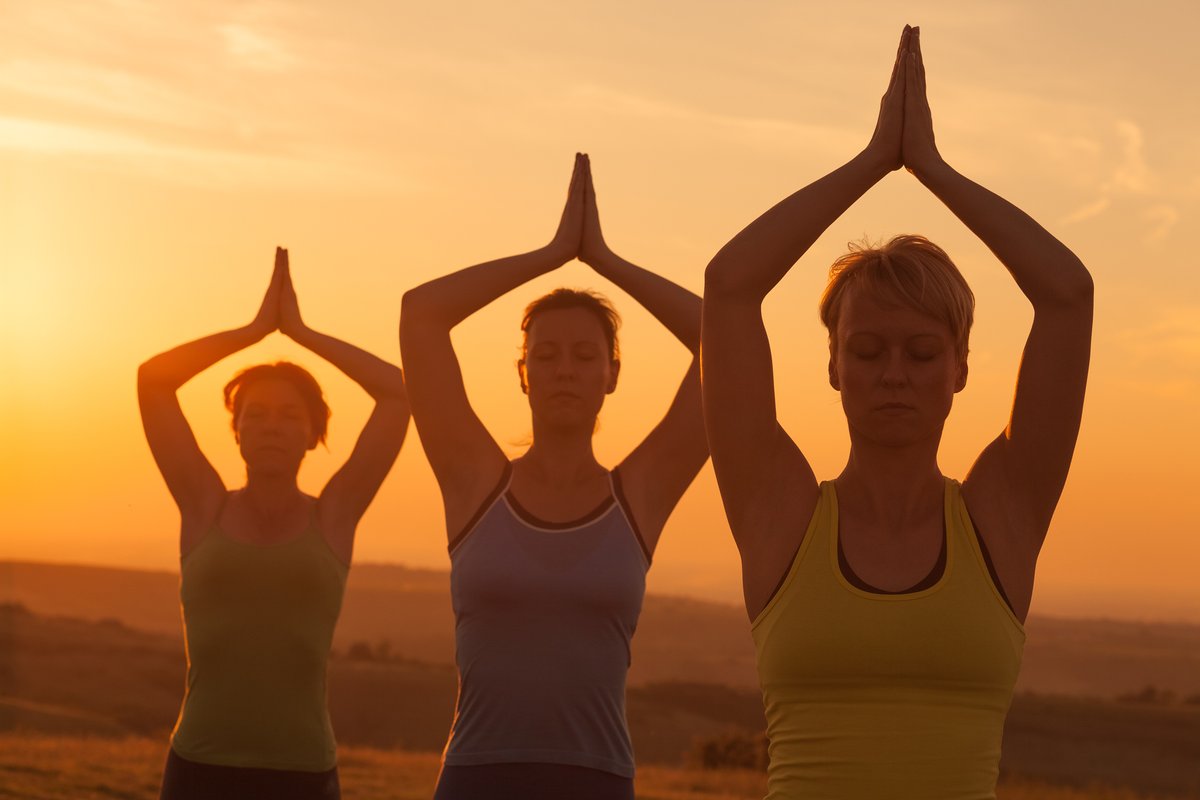 Ronjit19670731's tweet photo. Swapped 30 mins of scrolling for 10 mins of morning stretching. Less tired, more focused. Small shift, big vibe boost https://t.co/fYFEujuniV