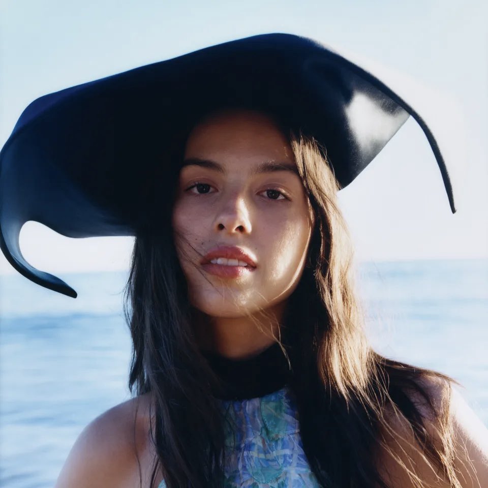 Pop Crave tweet media