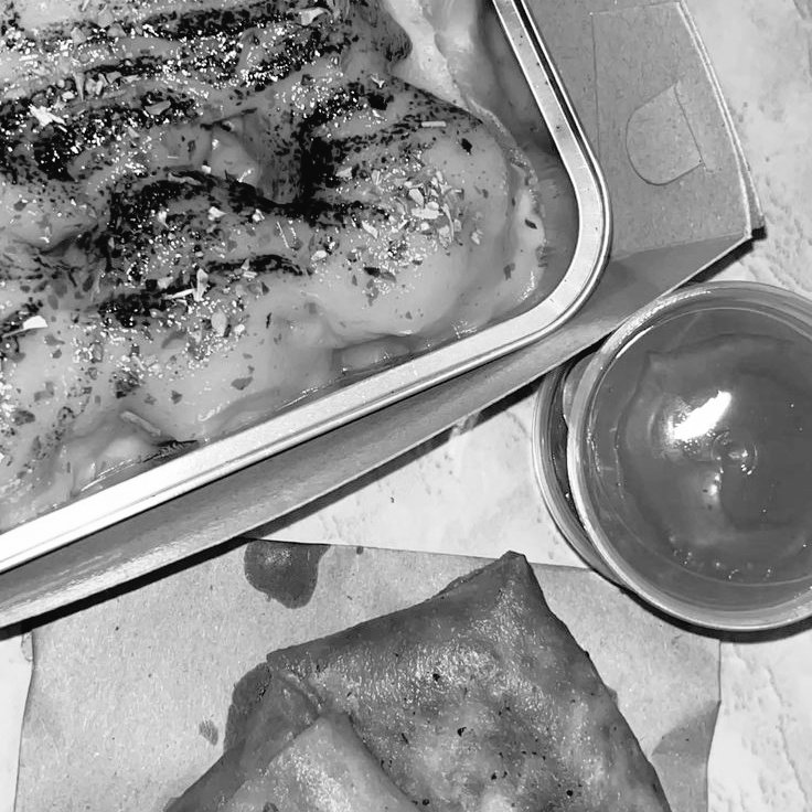 ㅤ

Pukul 23.31 dan terpantau masih ketak-ketuk-ketik revisian di laptop, cukup menyesal bimbingan sebelum hari libur. Harusnya melarikan diri aja biar bisa nikmati hari libur *guling guling* 💢😒💆🏻‍♀️
ㅤ
ㅤ