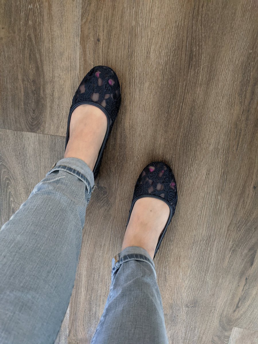 SmallFeetSweetie tweet media