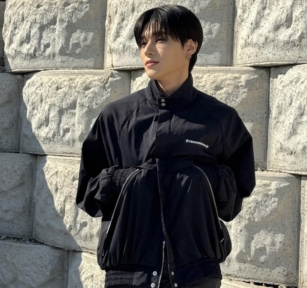 anna ☾ tweet media