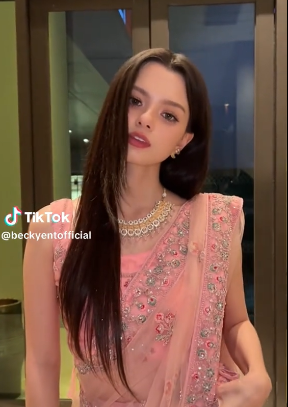 HP - Mami of Becca (HayleyP) tweet media