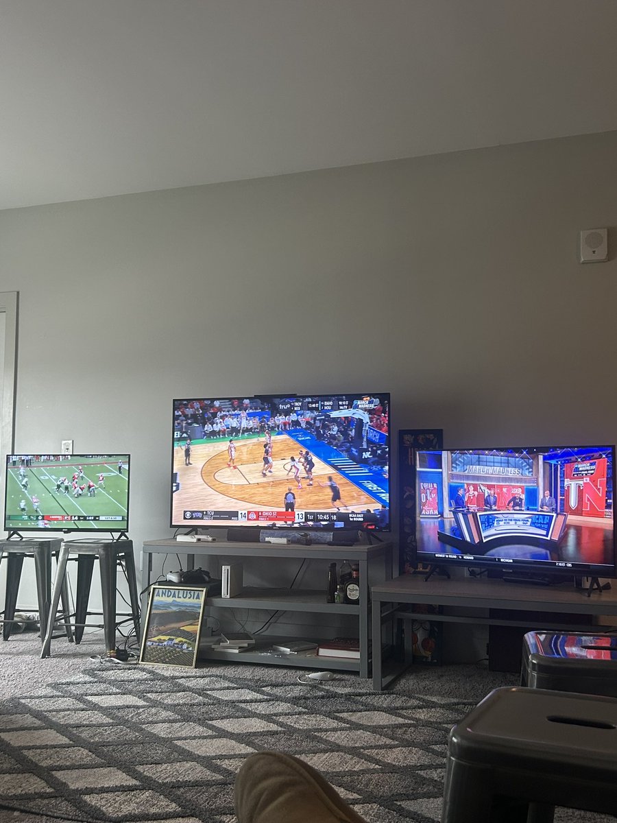 BigDivine99's tweet image. rank my set up @HarlonBarnett @KevinGuskiewicz #divine