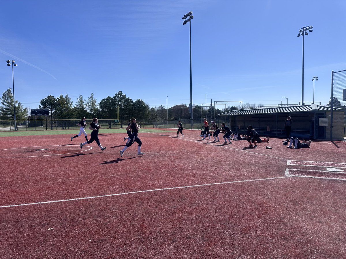 Olathe East Softball tweet media