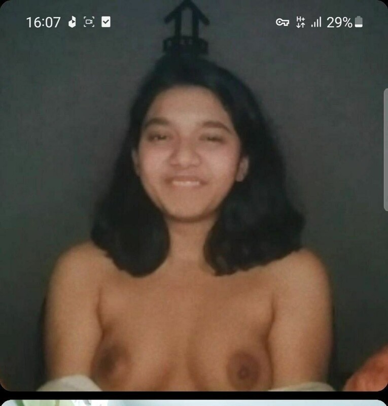 DROPMMS77's tweet photo. Cute Shy Girlfriend Nude Photo. @MMSDROP77 https://t.co/pWrHdzxEPM