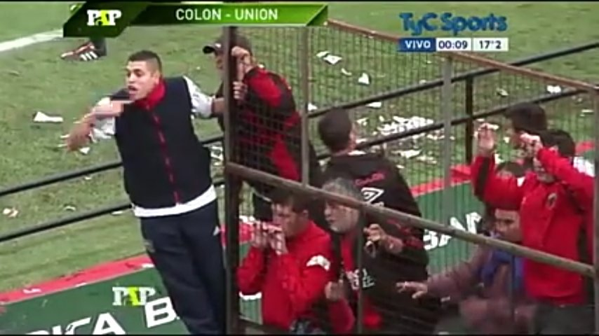 Hace 10 años ganamos 3a0 en el soretal (piedras incluidas), fue el primero de los dos clásicos que les ganamos en 1 mes, después de eso vino la apretada al fantasma de Alan Ruiz, el matafuegazo(!) al auto de Vegetti y hasta la renuncia de su presidente.

PD: Que buen título 🤣