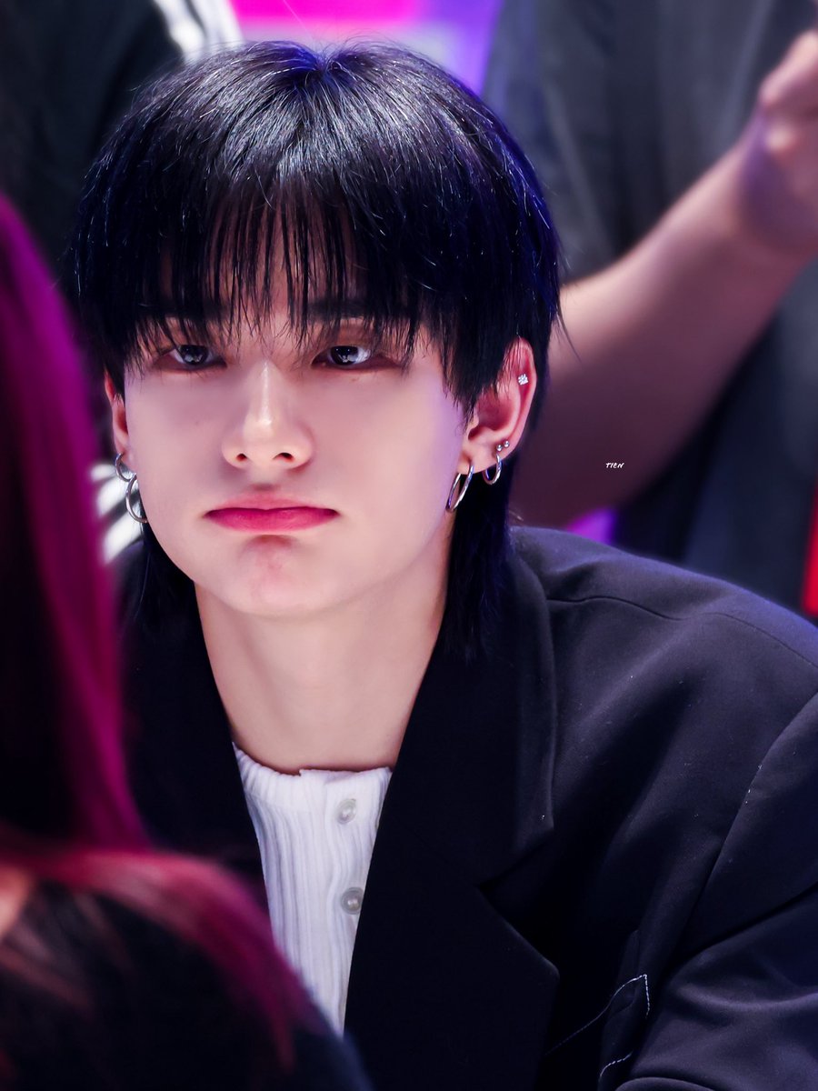TT_3racha's tweet photo. Happy Birthday Hyunjin 🎂 

#HappyHyunjinDay
#현진아_너라는_계절을_사랑해
#HyunjinsCanvasOfLove
#StrayKids #스트레이키즈
#현진 #Hyunjin https://t.co/NbPQhuv6c4