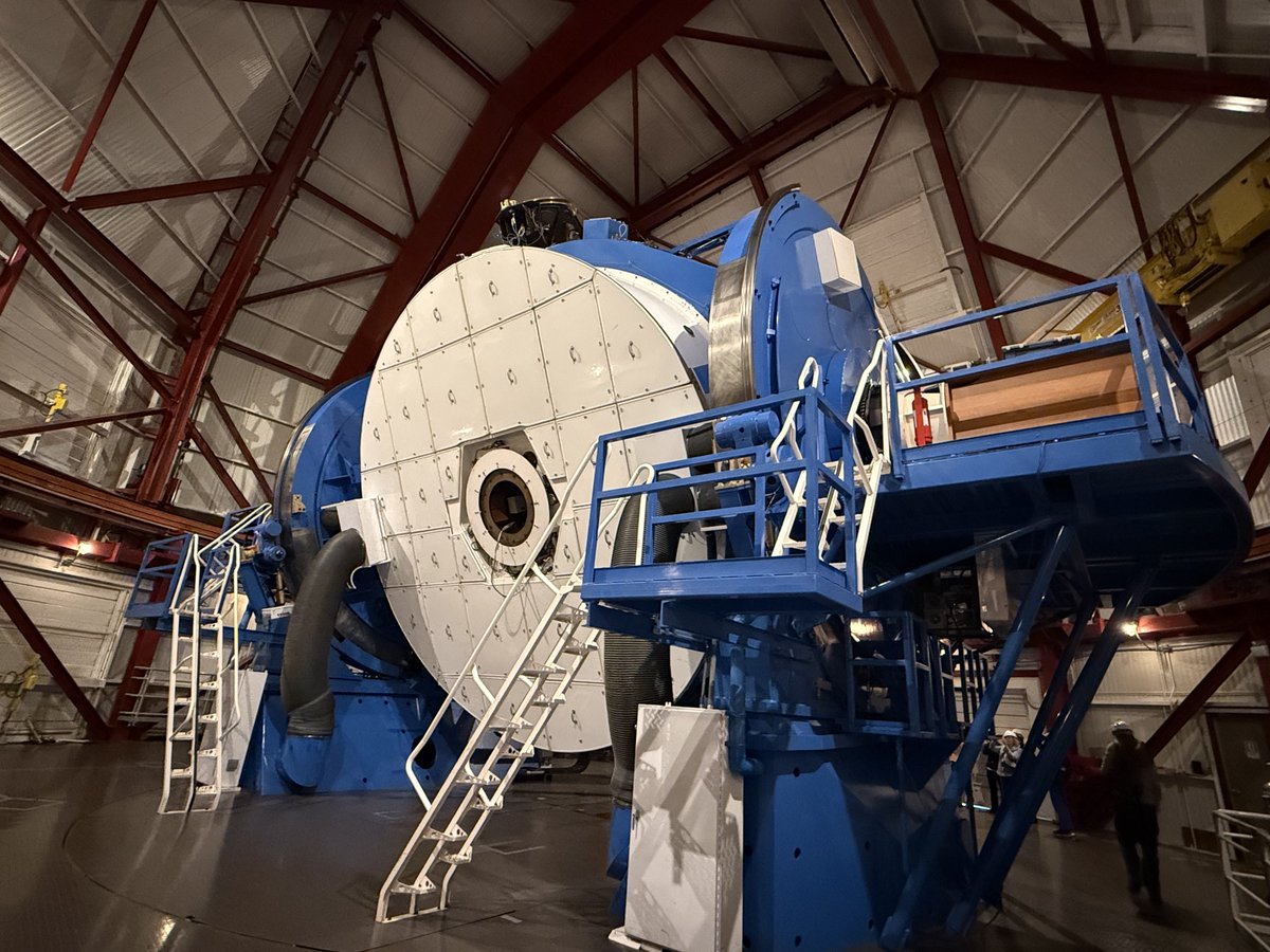 Carnegie Las Campanas Observatory tweet media