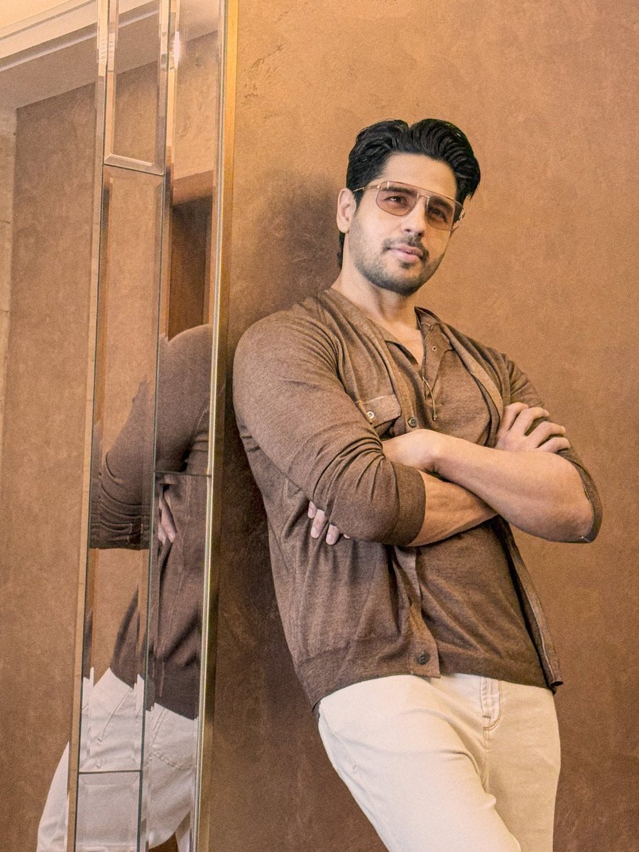 Sidharth Malhotra tweet media