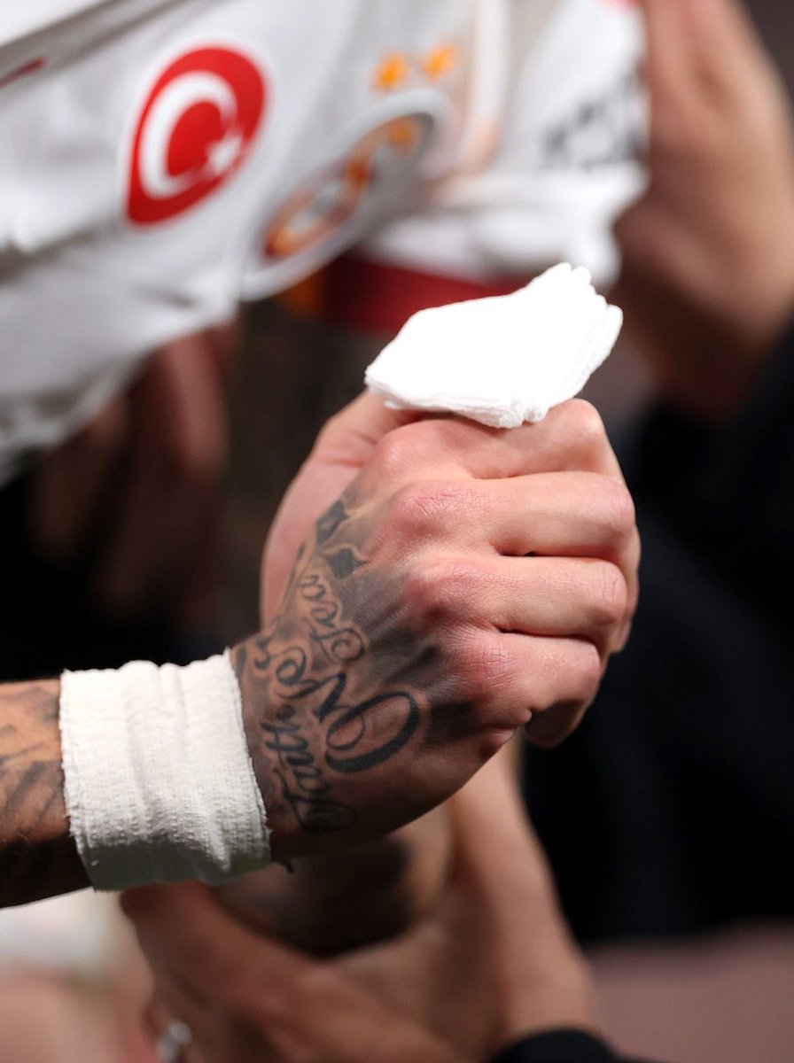 Clauggia tweet media