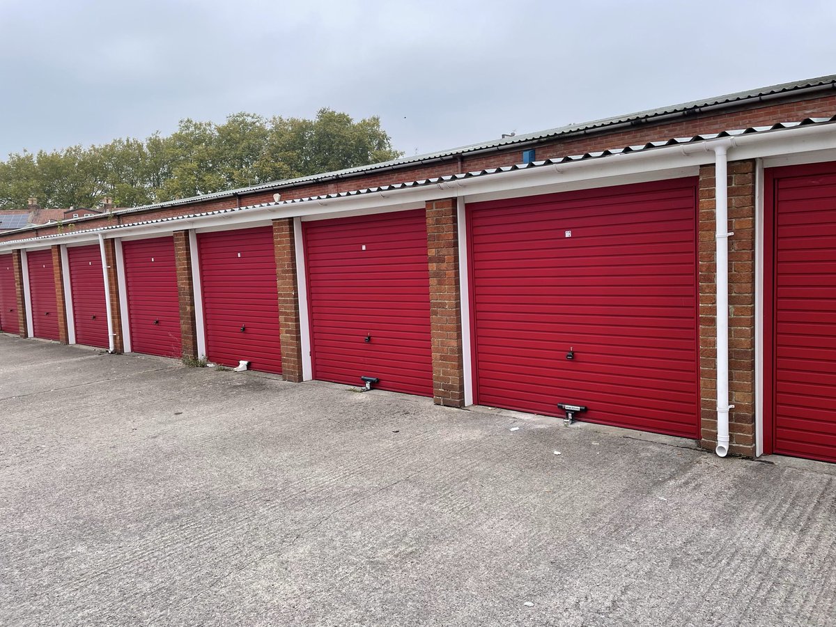 OnlyFoolsandHorsesPodcast tweet media