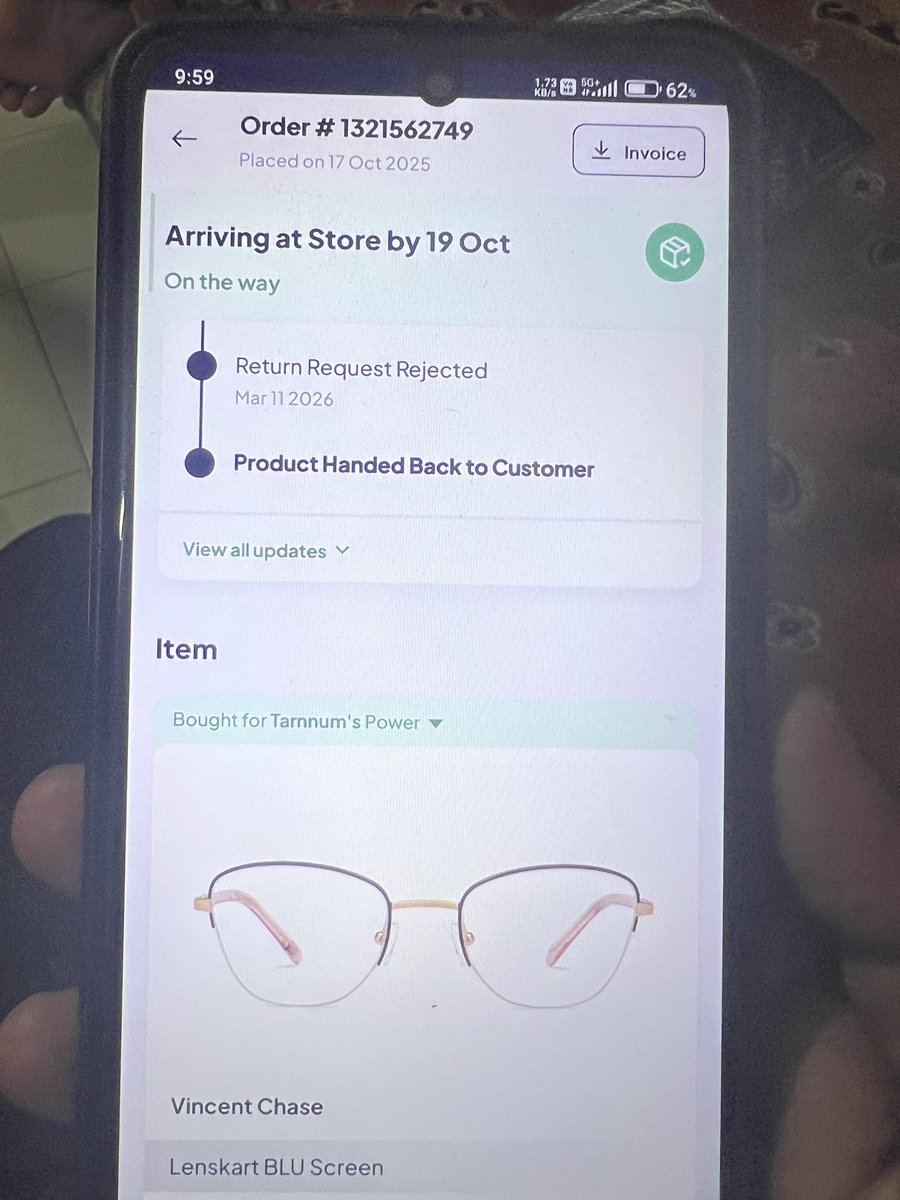 jubervhora20's tweet photo. Same day purchase two pair of power lenses of same person .
Then how could be number change .
Same problem escalated to store ,
But no positive reply and may  be directly rejected the same.
Kindly pay attention and need solution for the same .@lenskartcoupons @Lenskart249812 https://t.co/s29jpcgs1V
