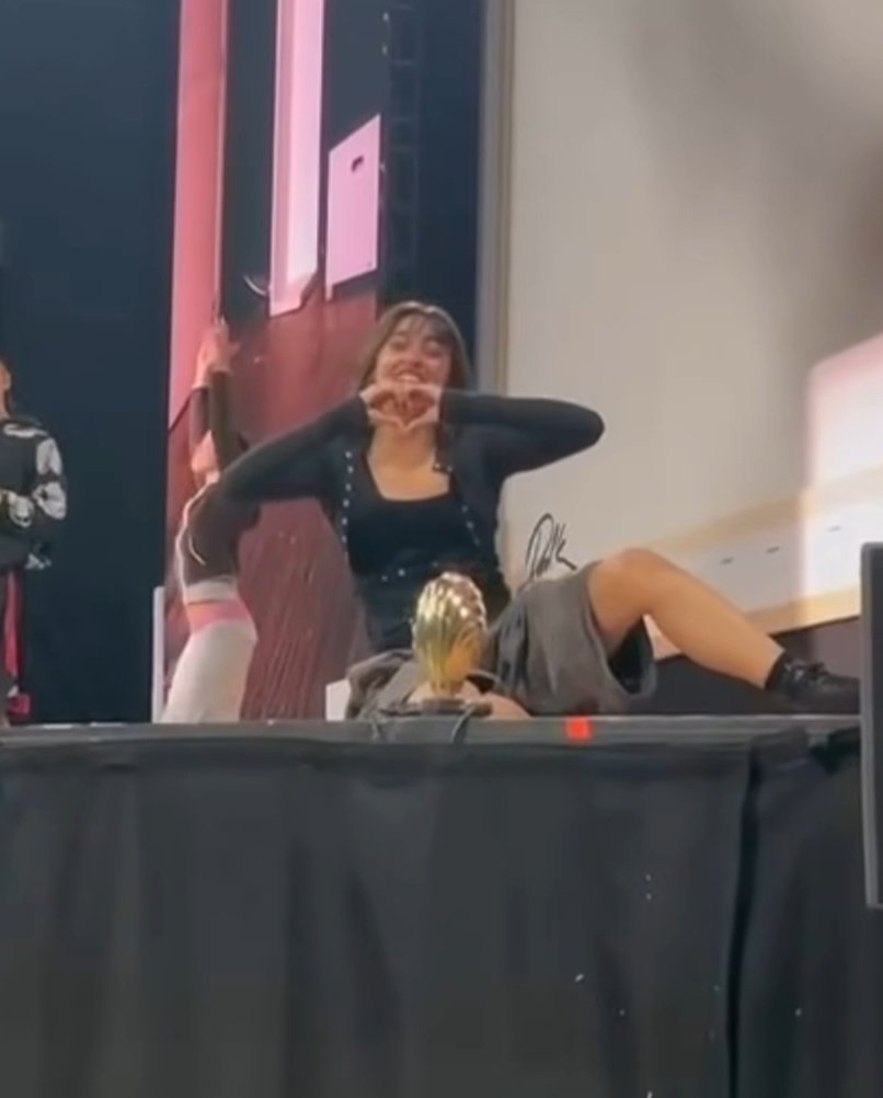 Angy 🦋☀️ tweet media