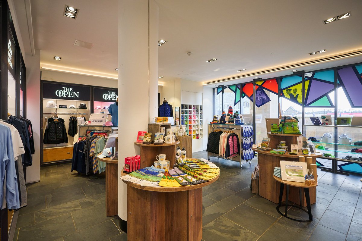 Aleksandra J. Hannah tweet media