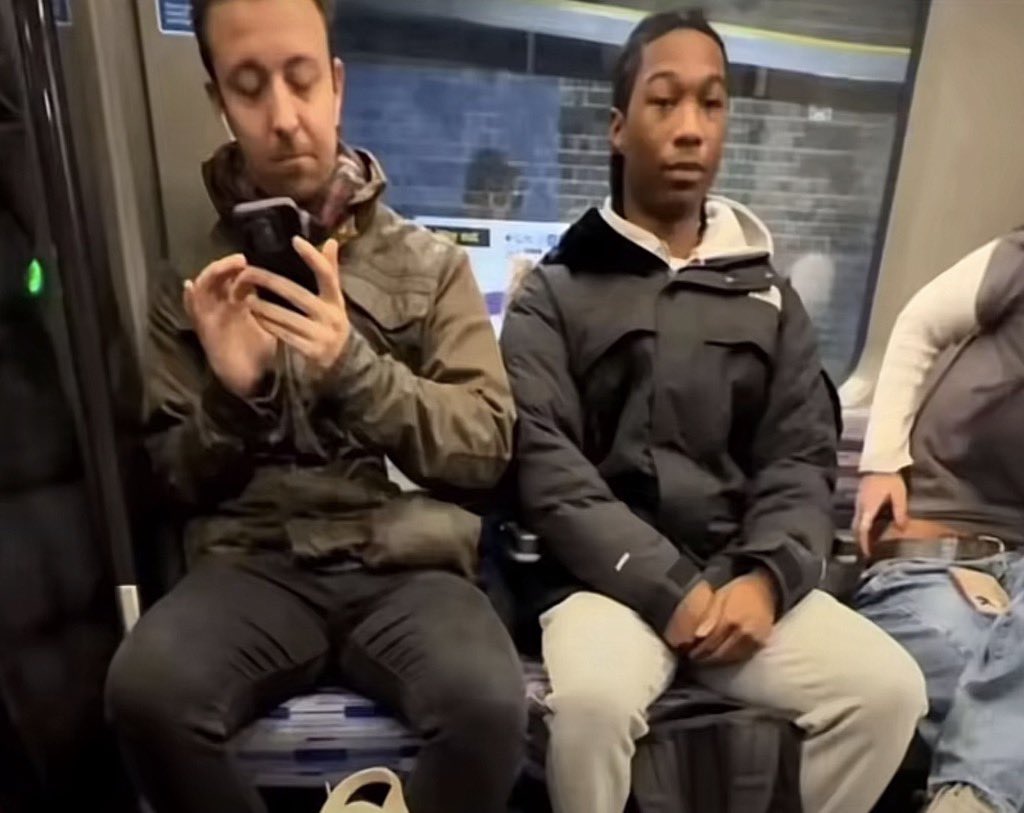 Vero Tecknikal tweet media