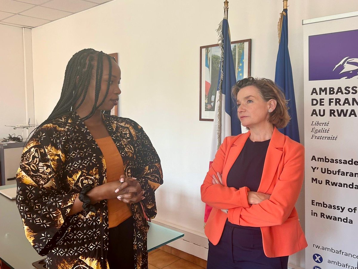 AurelieRG's tweet photo. Quel plaisir de rencontrer @EgidieBibio et lâĂ©quipe de choc de @ArfemRwanda pour parler des femmes dans le journalisme, de la diplomatie fĂ©ministe et de la lutte contre les discours de haine. Merci pour ces Ă©changes passionnants !
#FranceRwanda #DiplomatieFeministe https://t.co/Fh0EZrQayC