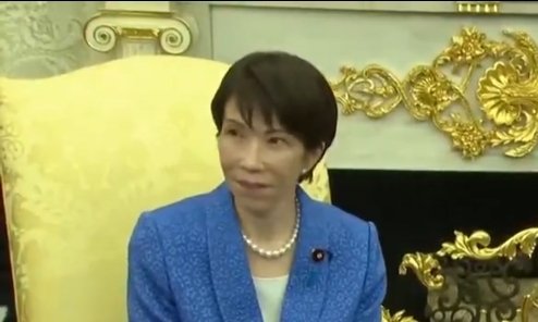 a pillow 🏳️‍⚧️🔆 tweet media