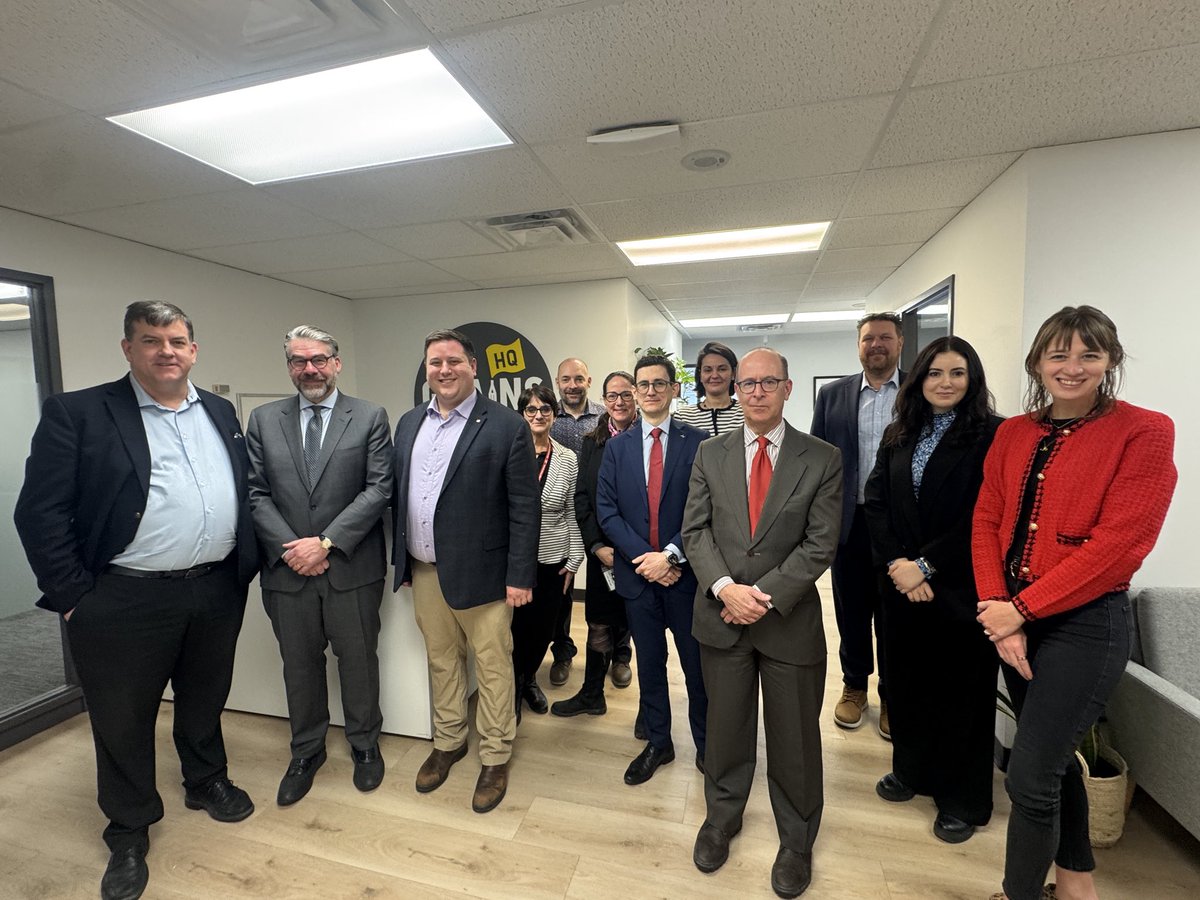 It was a real pleasure to host the Hon. John Hannaford, Personal Representative of the Prime Minister to the EU, at Grains HQ to discuss agricultural trade and the work we can do together to uphold rules-based trade and science-based decision-making. 🇨🇦🇪🇺 #cdnag #cdnpoli