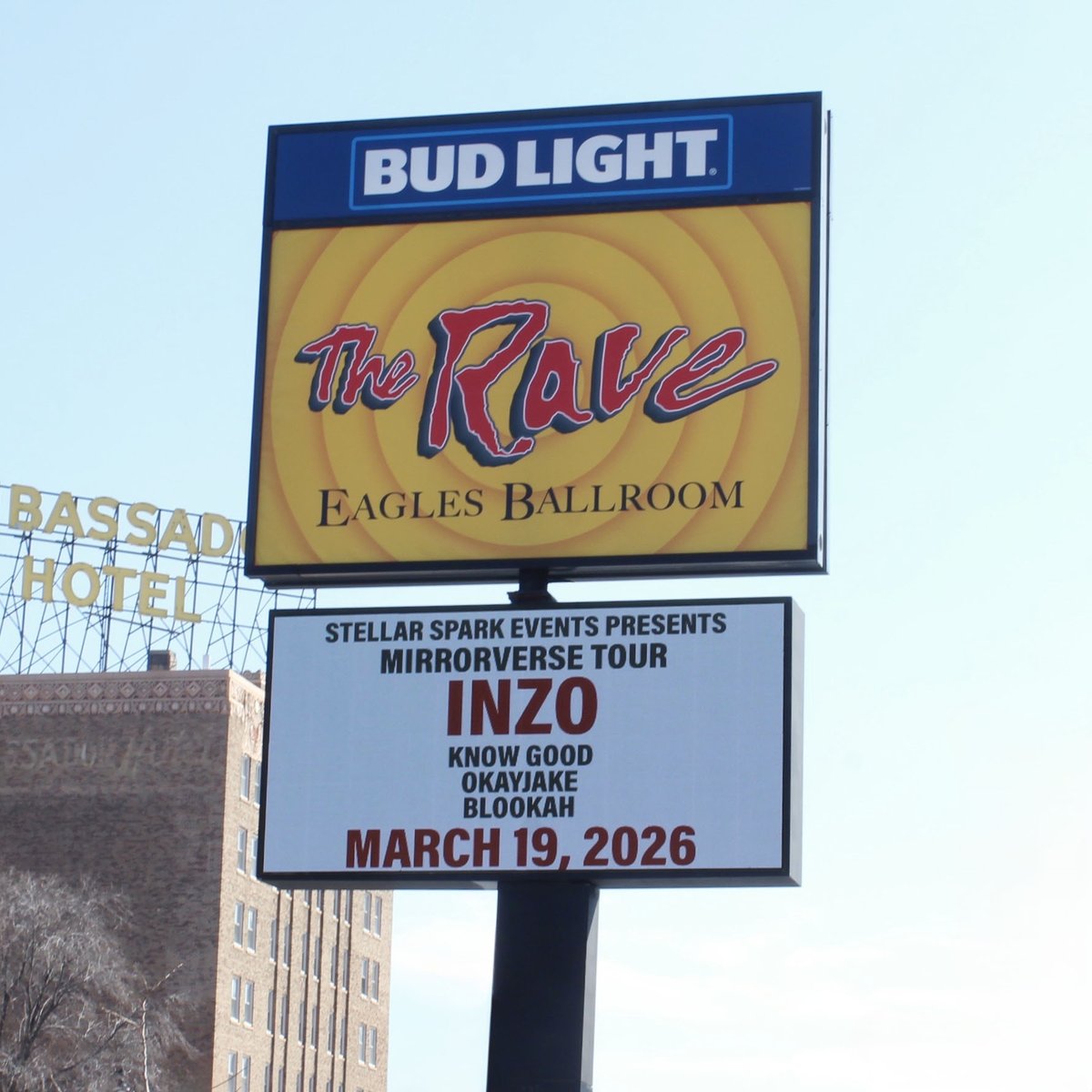 The Rave / Eagles Club tweet media