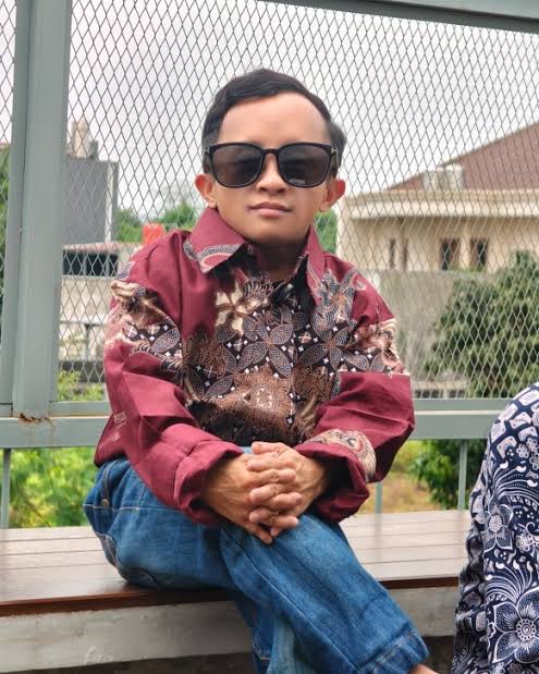 Indonesian Poop Base tweet media