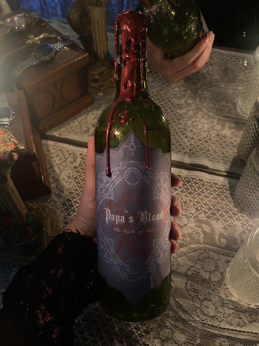 paulamime 🦇 - divorced copia 21/09 tweet media