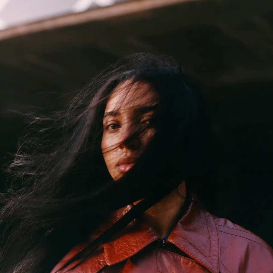 𝓪𝓵𝓮𝔁𝓮𝓼 tweet media