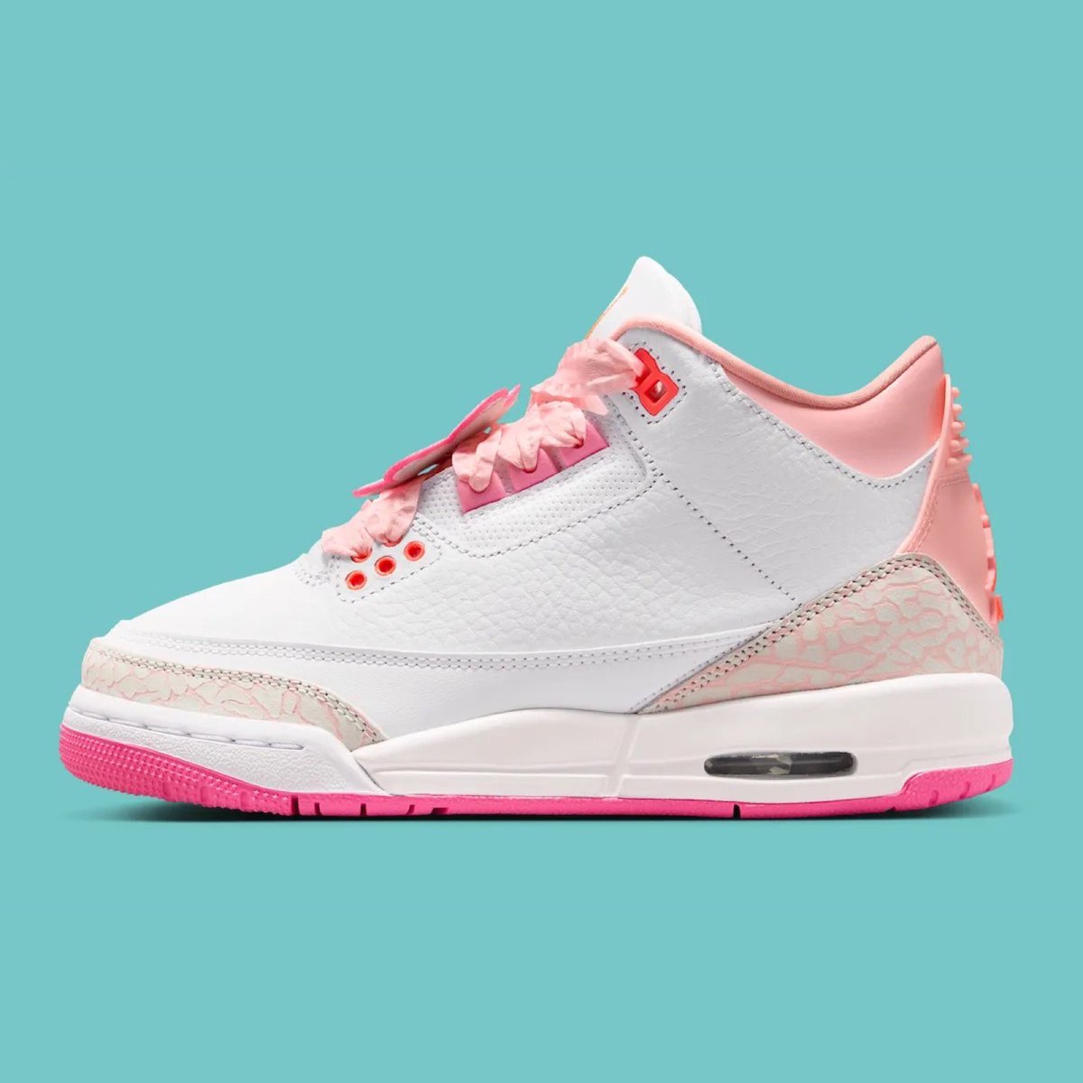 Sneaker Bar Detroit tweet media