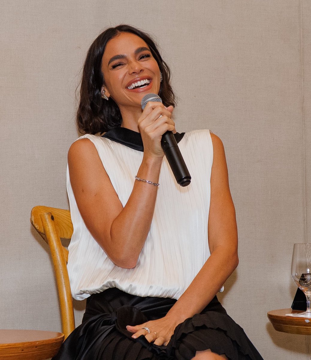 Bruna Marquezine Access tweet media