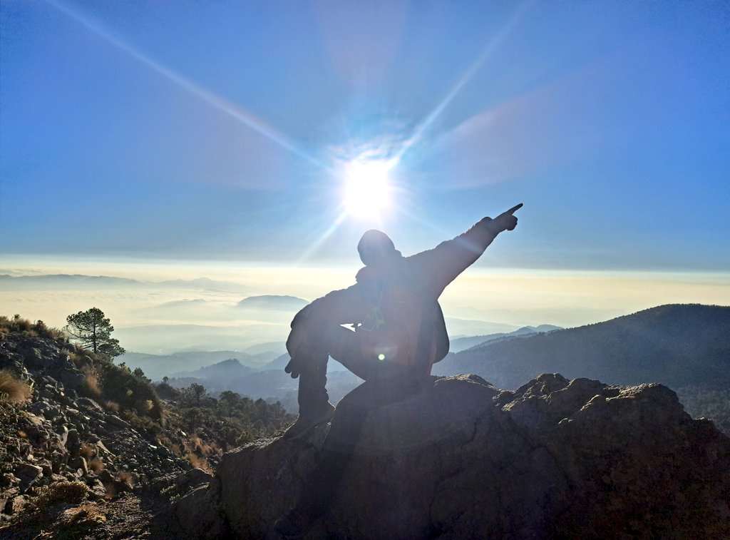 “Sube a esa [...] montaña porque al final no recordarás el tiempo que pasaste trabajando o cortando el césped”.

Jack Kerouac
#Senderismo #Montañismo #Alpinismo #Naturaleza #GuíaDeTurismo #Ecoturismo #Toluca #Metepec #EdoMex