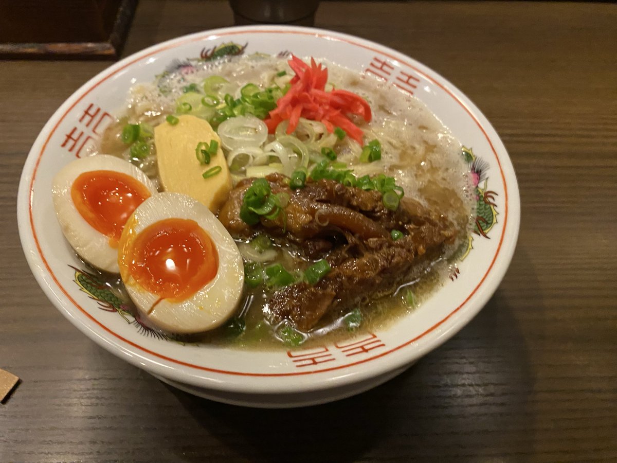 びしやBめん！
ソーキそば美味しかった！！