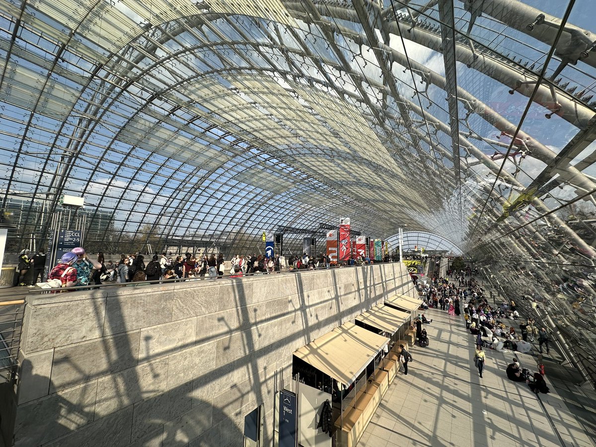 The Extrovert Introvert tweet media