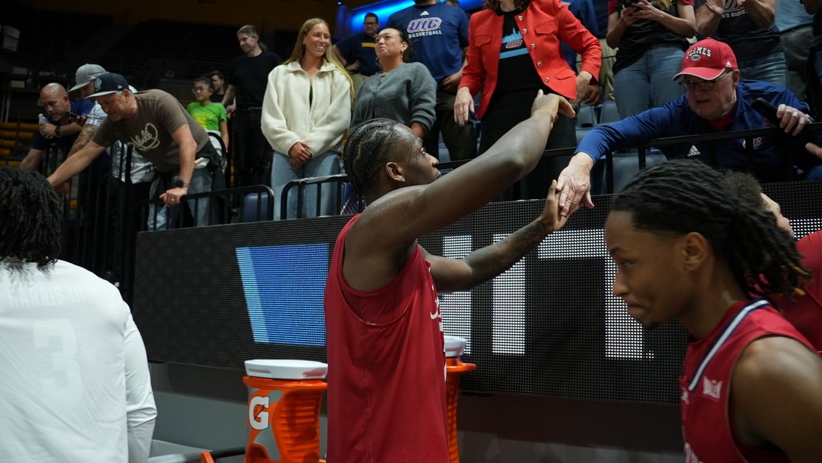 UIC Men's Basketball 🔥🏀 tweet media