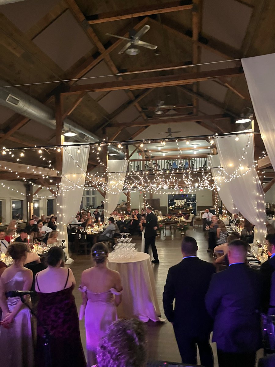 BostonBridal's tweet photo. https://t.co/LeXs1NCpM8